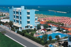 Vue sur l'hôtel Atlantic de Viserbella de Rimini